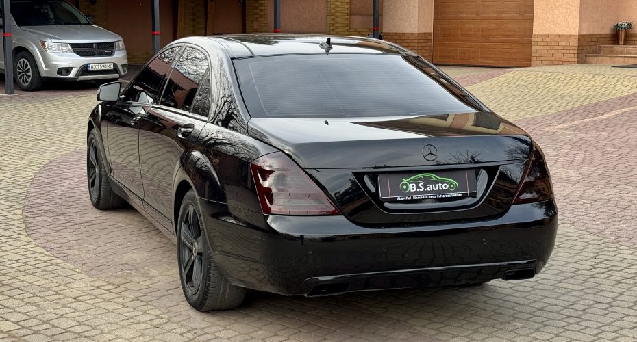 Mercedes-Benz S-Class 2011 продається за 18 500$
