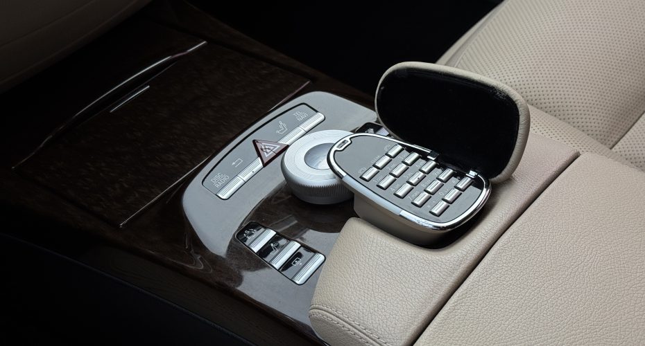 Mercedes-Benz S-Class 2011 продається за 18 500$