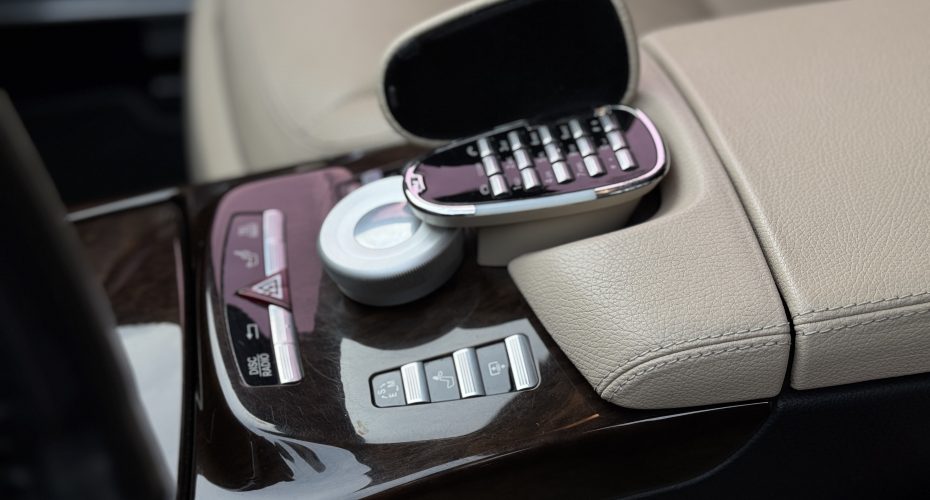 Mercedes-Benz S-Class 2011 продається за 18 500$
