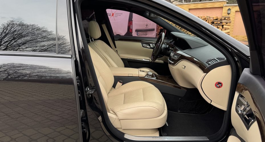 Mercedes-Benz S-Class 2011 продається за 18 500$