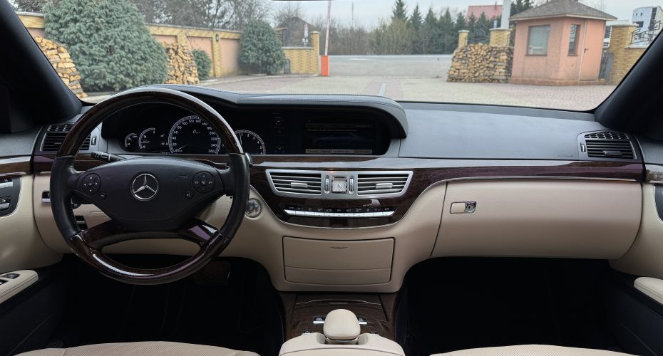 Mercedes-Benz S-Class 2011 продається за 18 500$