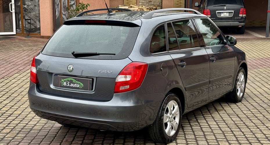 Skoda Fabia 2010 продається за 7 450$