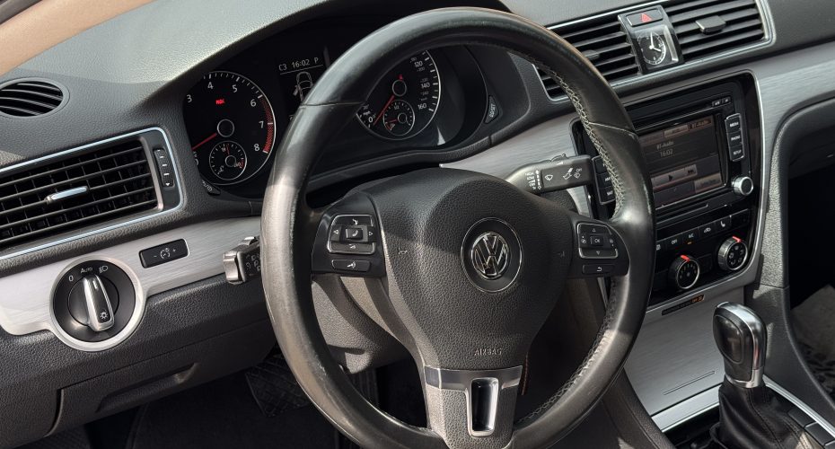 Volkswagen Passat продається за 9 300$