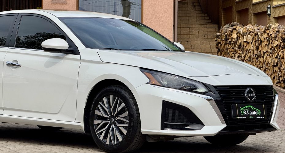Nissan Altima SV 2024 продається за Продано