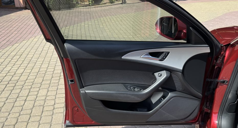 Audi A6 2017p продається за 18 900$