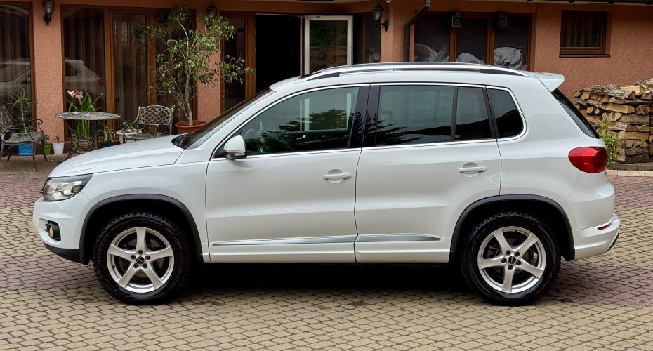 Volkswagen Tiguan R-line продається за 14 600$