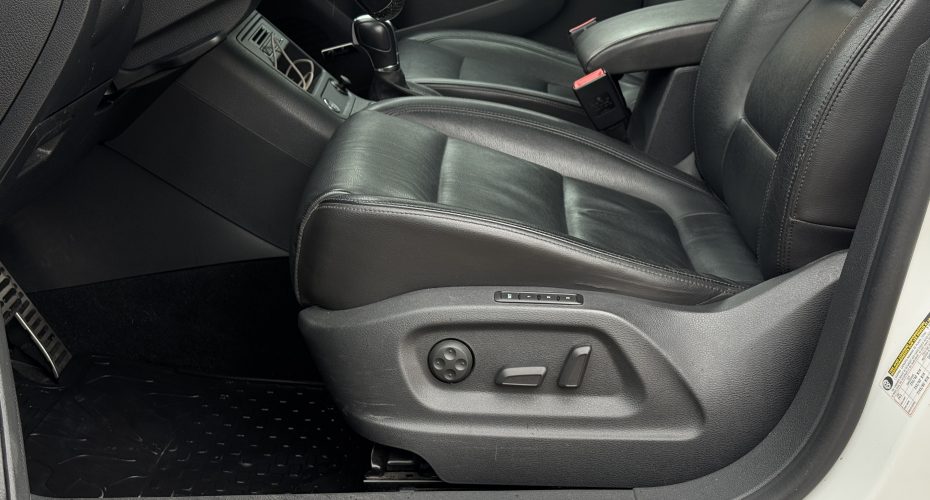 Volkswagen Tiguan R-line продається за 14 600$