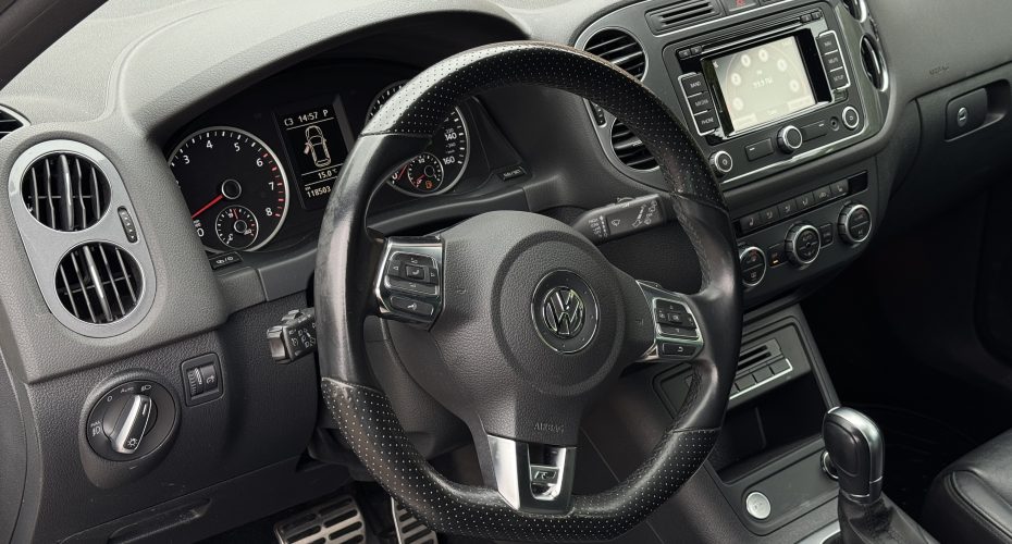 Volkswagen Tiguan R-line продається за 14 600$