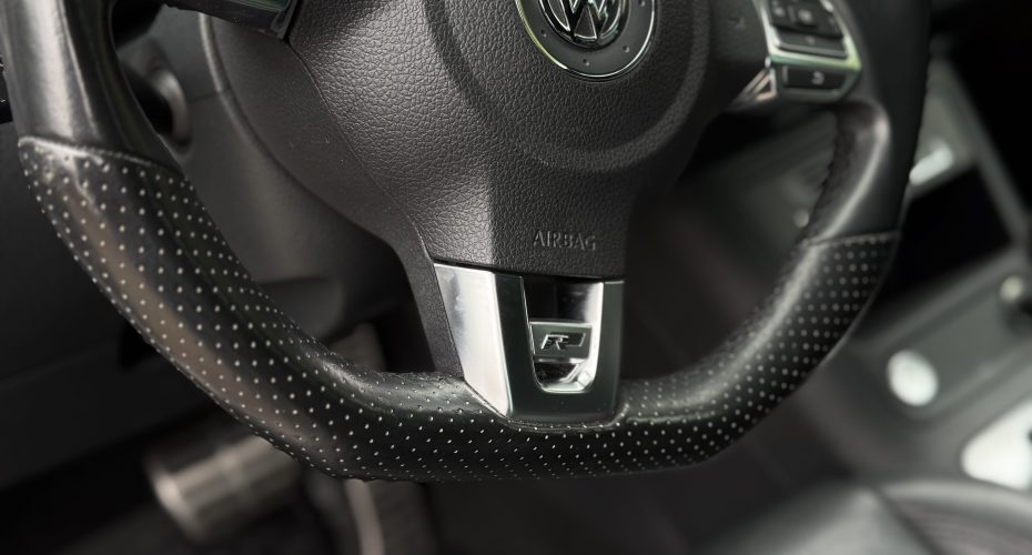 Volkswagen Tiguan R-line продається за 14 600$