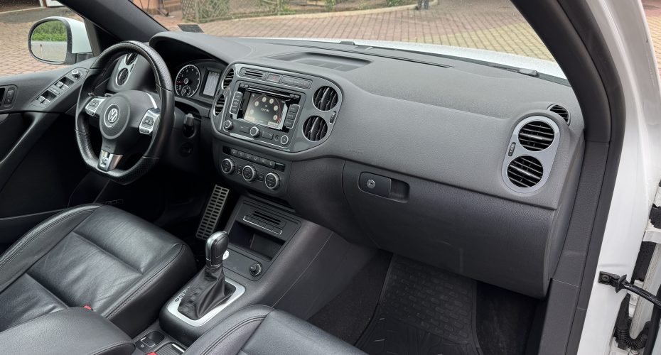 Volkswagen Tiguan R-line продається за 14 600$
