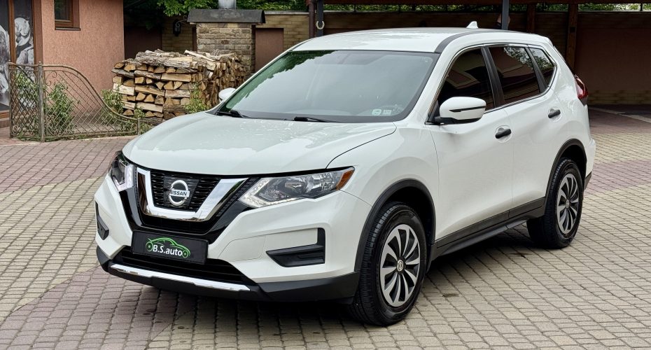 Nissan Rogue S 2018 продається за 13 900$