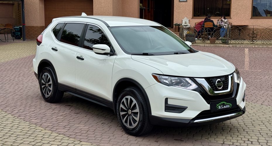 Nissan Rogue S 2018 продається за 13 900$