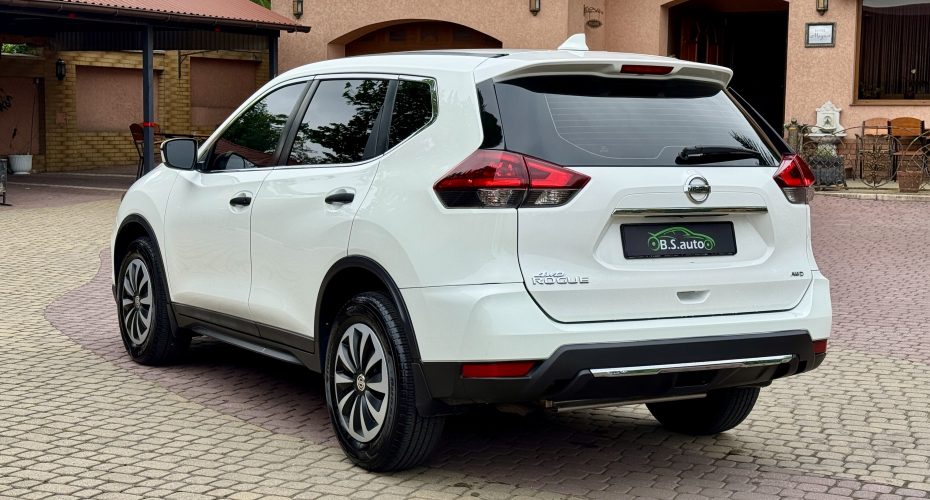 Nissan Rogue S 2018 продається за 13 900$