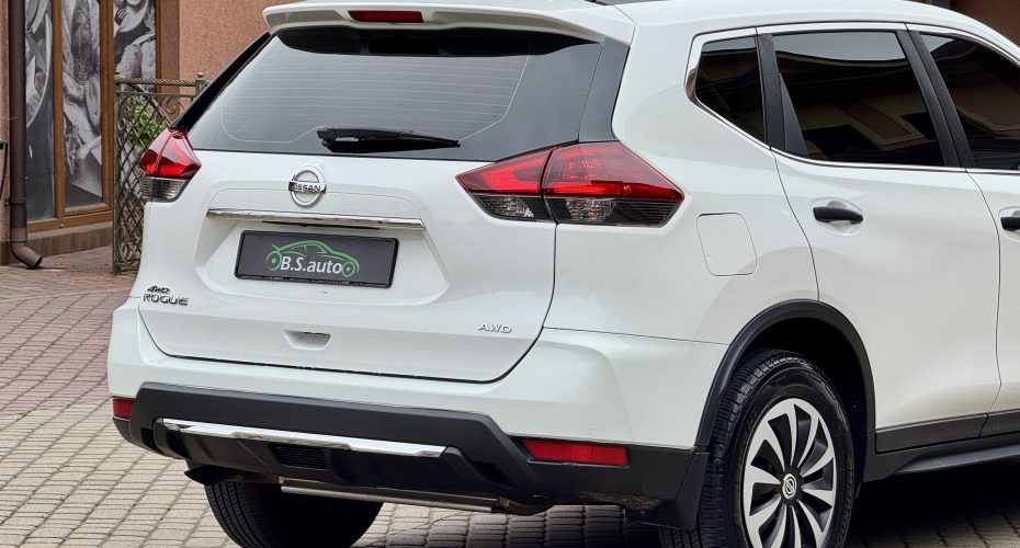 Nissan Rogue S 2018 продається за 13 900$