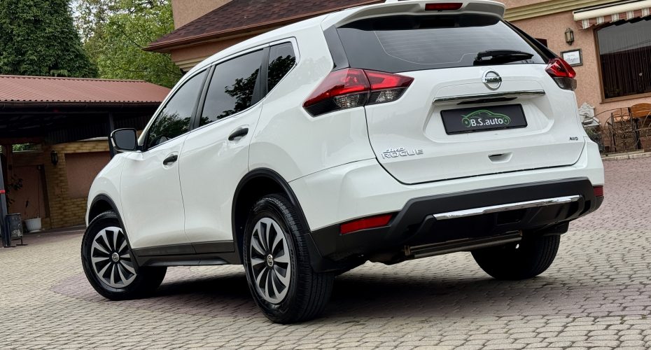 Nissan Rogue S 2018 продається за 13 900$