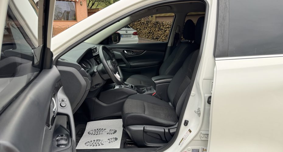 Nissan Rogue S 2018 продається за 13 900$