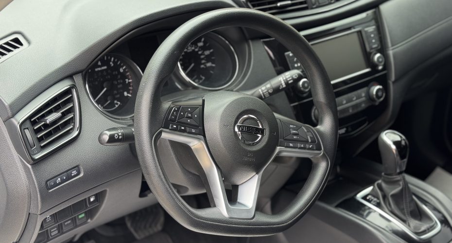 Nissan Rogue S 2018 продається за 13 900$