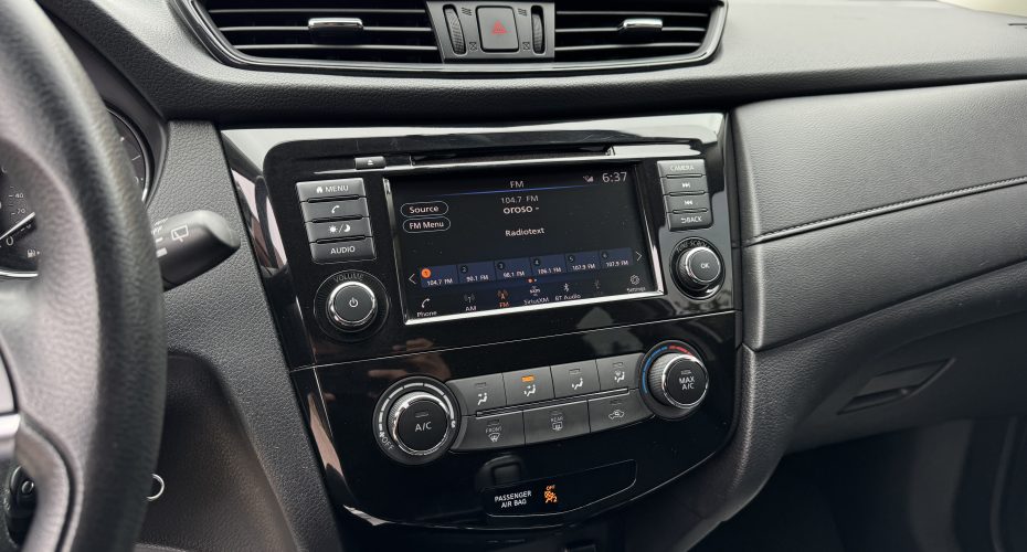 Nissan Rogue S 2018 продається за 13 900$