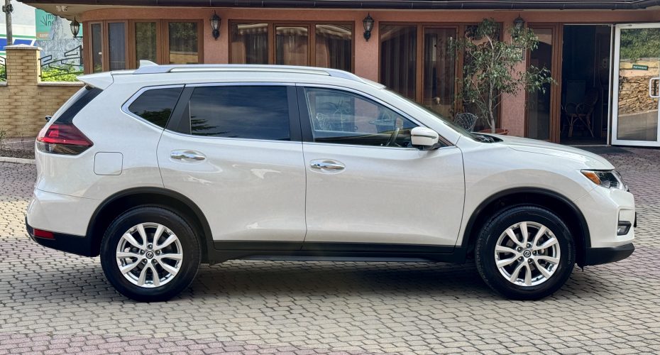 Nissan Rogue SV 2018 продається за 16 200$