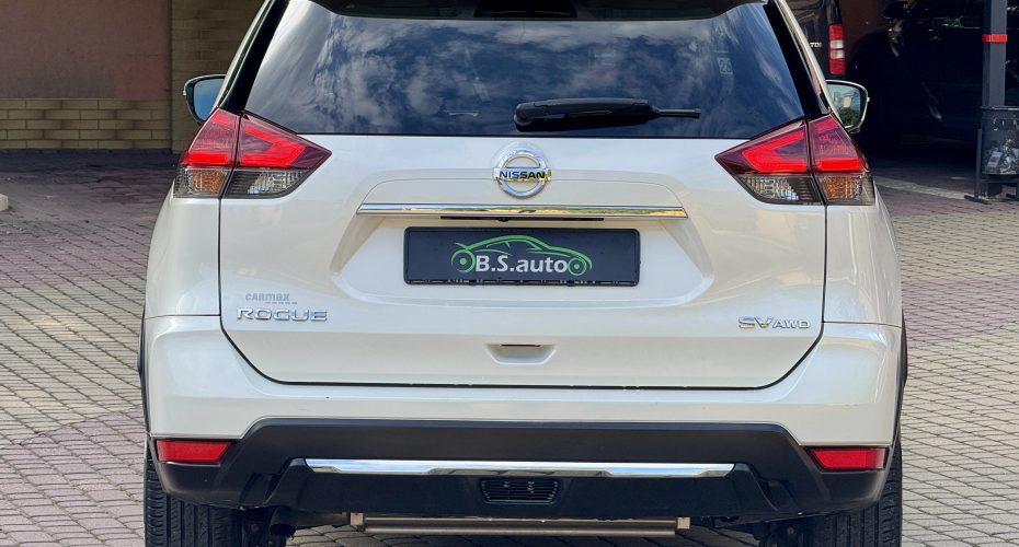 Nissan Rogue SV 2018 продається за 16 200$