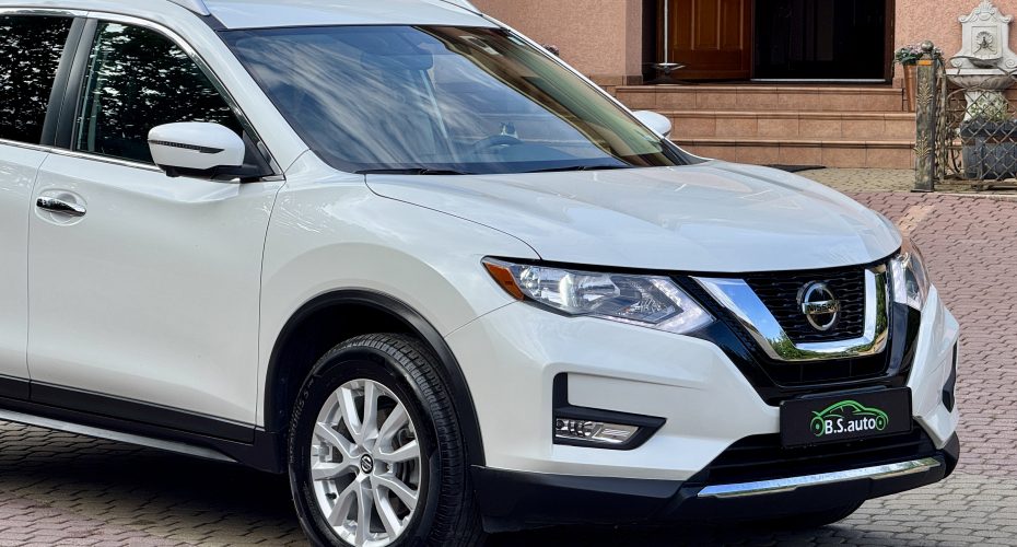 Nissan Rogue SV 2018 продається за 16 200$