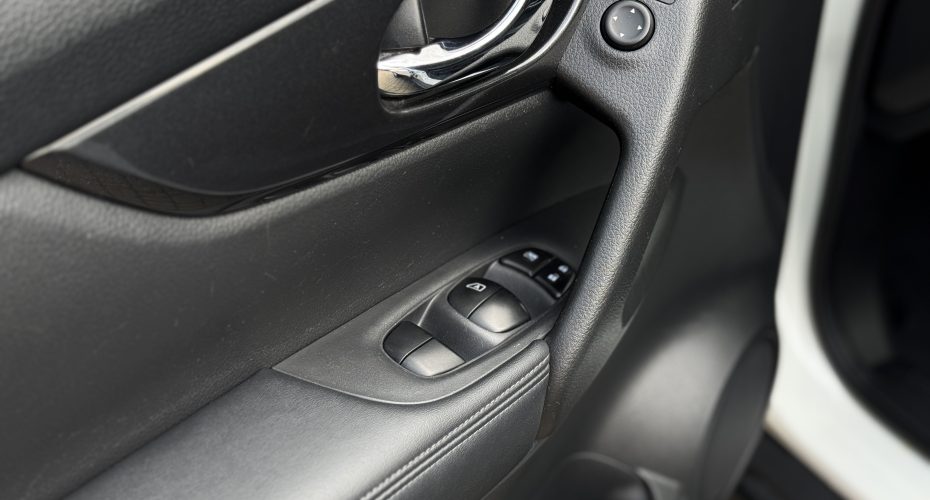 Nissan Rogue SV 2018 продається за 16 200$
