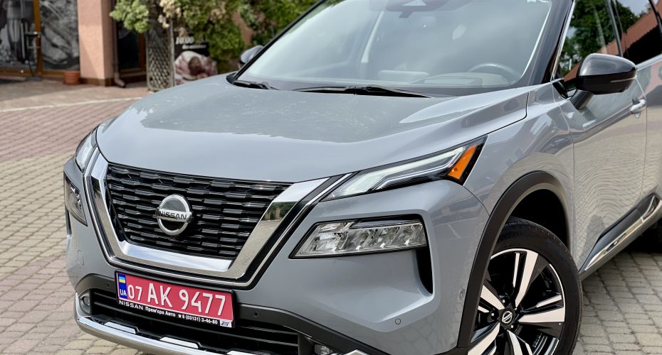 Nisssan Rogue T33 Platinum AWD продається за Продано