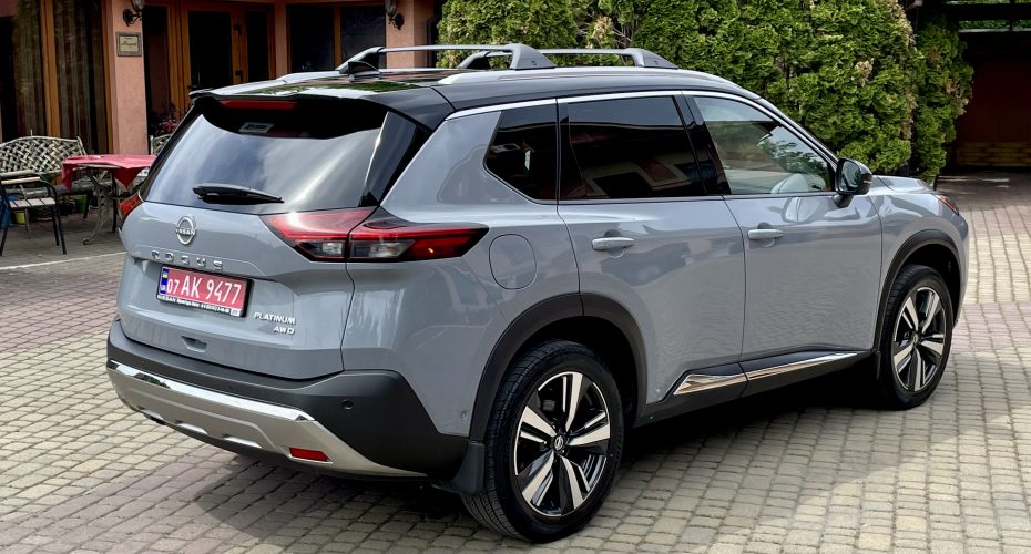 Nisssan Rogue T33 Platinum AWD продається за Продано