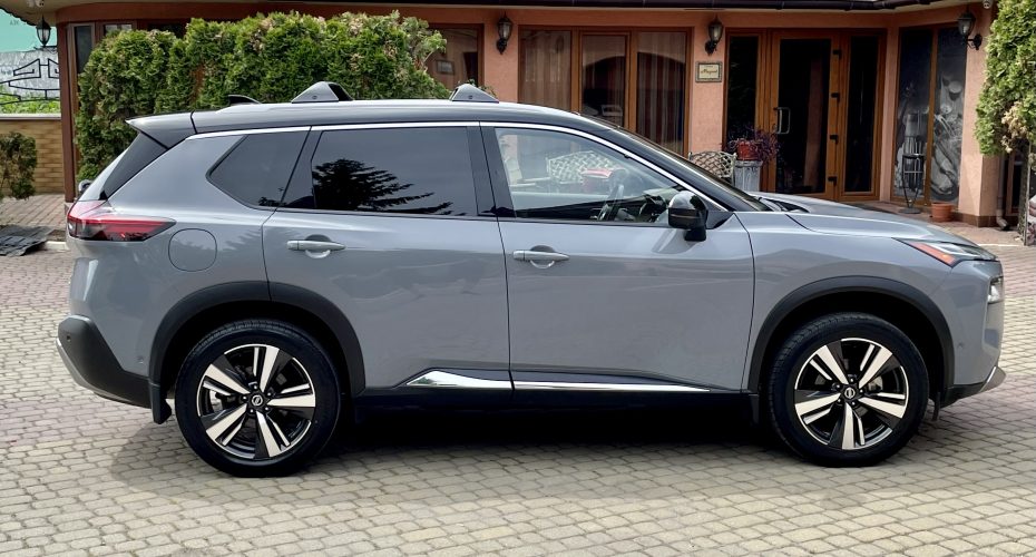 Nisssan Rogue T33 Platinum AWD продається за Продано