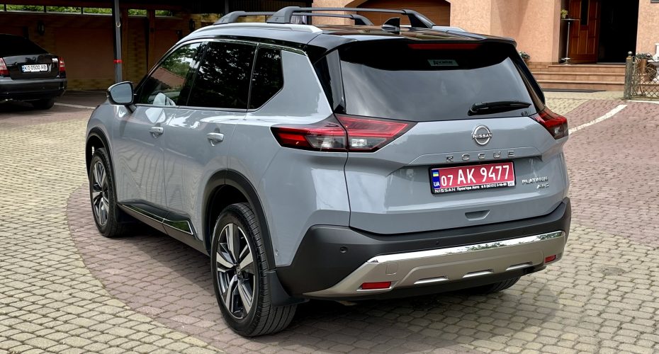 Nisssan Rogue T33 Platinum AWD продається за Продано