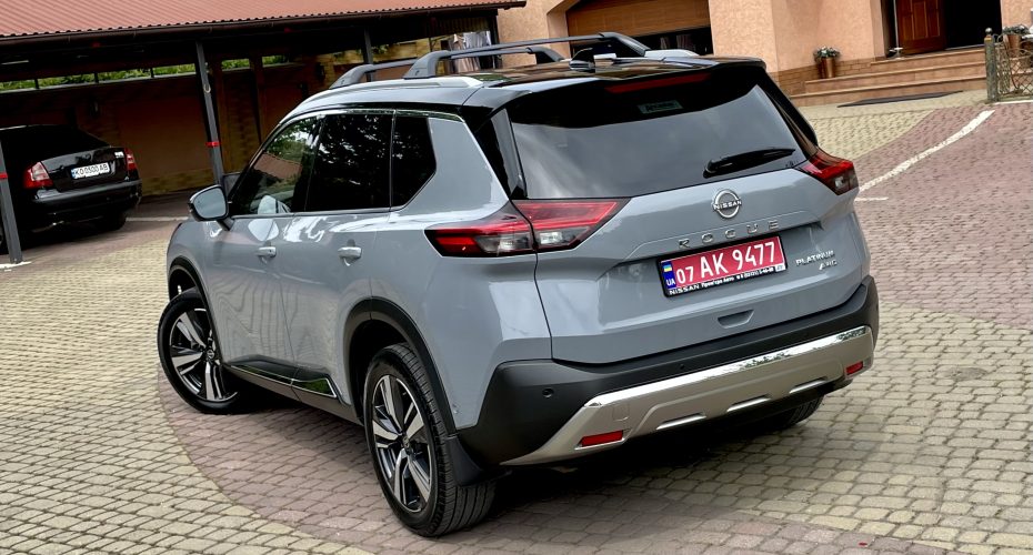 Nisssan Rogue T33 Platinum AWD продається за Продано