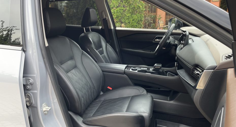 Nisssan Rogue T33 Platinum AWD продається за Продано