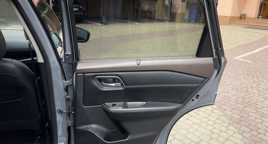 Nisssan Rogue T33 Platinum AWD продається за Продано