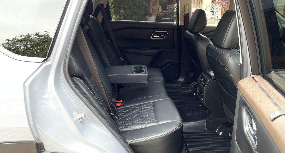 Nisssan Rogue T33 Platinum AWD продається за Продано