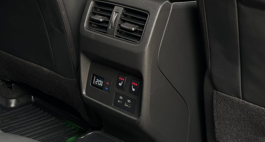 Nisssan Rogue T33 Platinum AWD продається за Продано