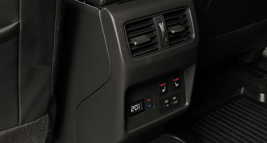 Nisssan Rogue T33 Platinum AWD продається за Продано