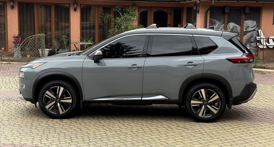 Nissan Rogue Platinum 2023р продається за Продано