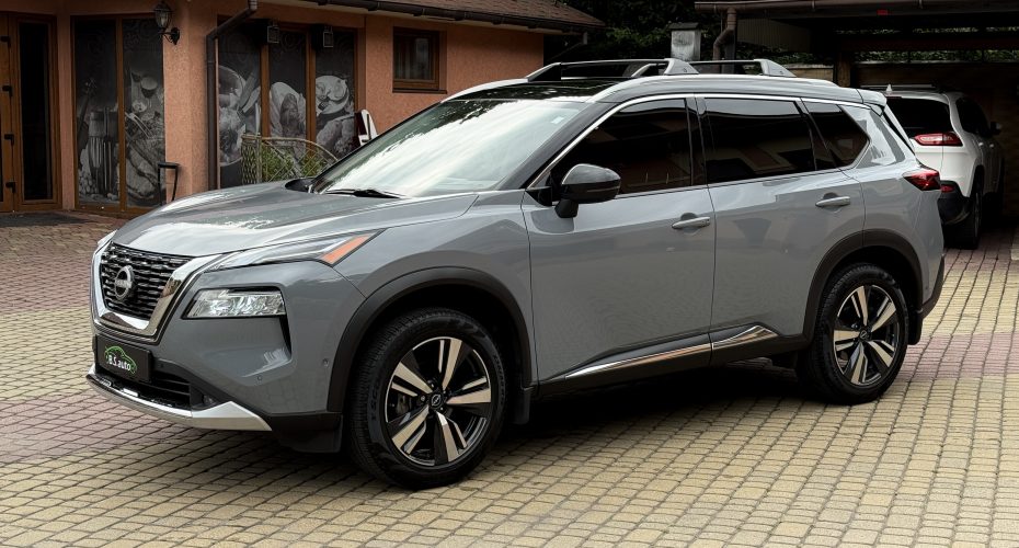 Nissan Rogue Platinum 2023р продається за Продано