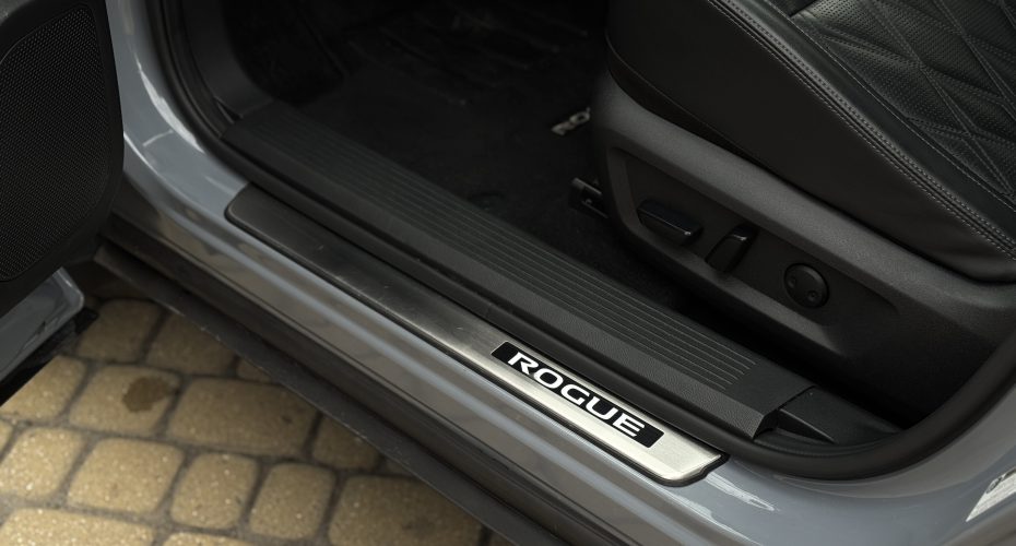 Nissan Rogue Platinum 2023р продається за Продано