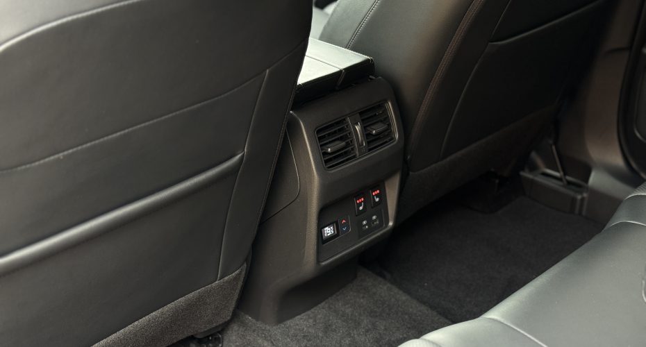 Nissan Rogue Platinum 2023р продається за Продано