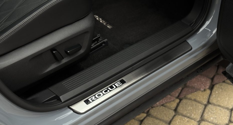 Nissan Rogue Platinum 2023р продається за Продано