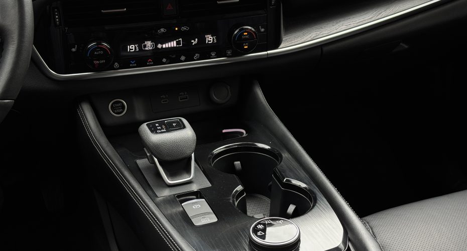 Nissan Rogue Platinum 2023р продається за Продано
