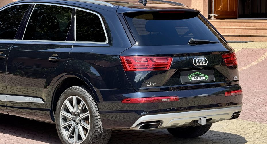 Audi Q7 2016p продається за 28 000$