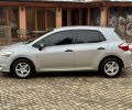 Toyota Auris 2011р фото