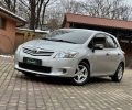 Toyota Auris 2011р фото