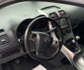 Toyota Auris 2011р фото