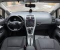 Toyota Auris 2011р фото