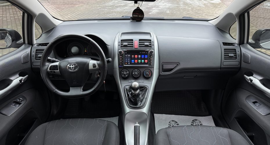 Toyota Auris 2011р продається за 6 900$