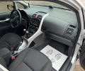 Toyota Auris 2011р фото