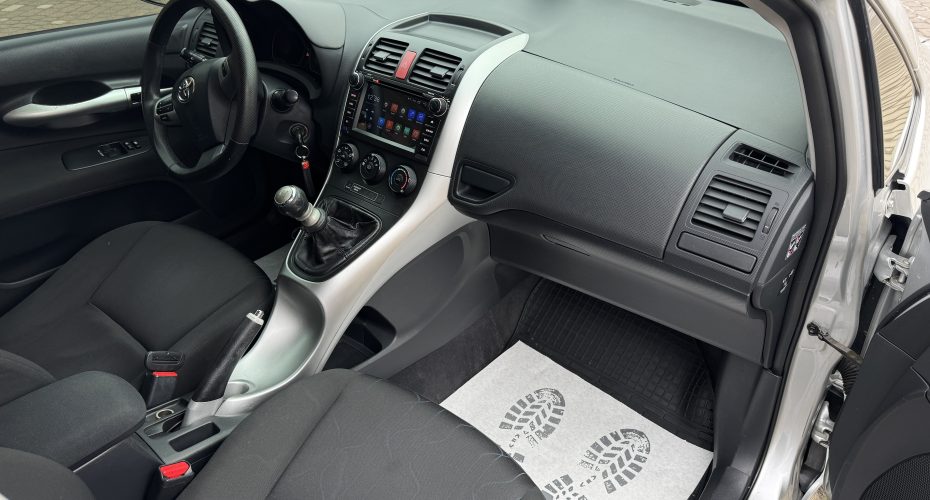 Toyota Auris 2011р продається за 6 900$